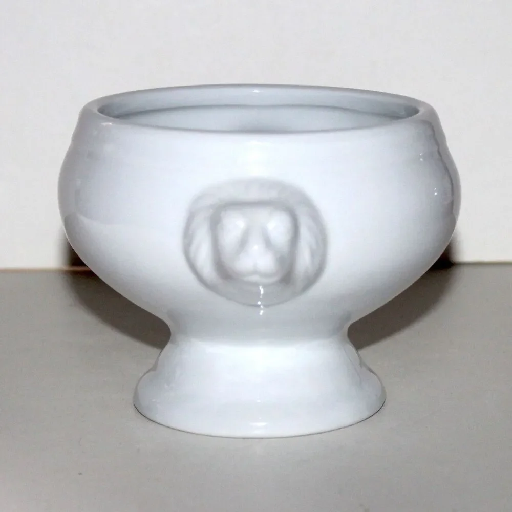 Sur La Table Lion Head Bowl 14 oz white ceramic French oven microwave safe